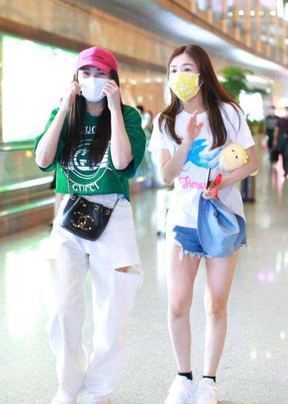 赵露思身高测量_明星真实身高_163身高的女明星