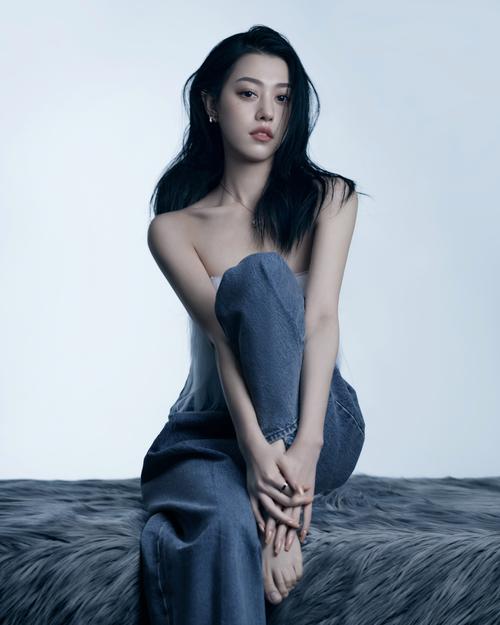 写真能赚多少钱_写真圈赚钱娱乐是真的吗_娱乐圈写真怎么赚钱