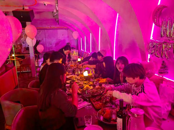 老总生日圈娱乐圈大佬_老总生日怎么发朋友圈_娱乐圈老总生日